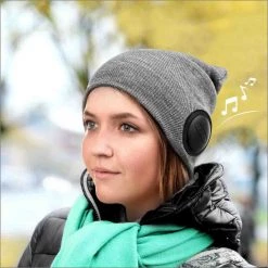 HELIOS Beanie With Bluetooth Earphones